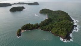 Pulau Reusam nampak dari udara, Senin (26/6/2023) (Foto Aceh Jaya Post)