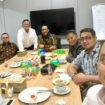 Bakal Calon Presiden (Bacapres), Anies Rasyid Baswedan usai memimpin rapat dengan Tim 8, terdiri dari perwakilan Partai Demokrat, Partai Nasdem, PKS dan Tim Anies di Sekretariat Koalisi Perubahan untuk Persatuan (KPP) di kawasan Kebayoran Baru, Jakarta Selatan, Selasa, (21/6/2023) (Foto untuk Aceh Jaya Post)