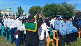 Pengambilan sumpah jabatan guru PPPK Aceh Jaya di Halaman Kantor Bupati Aceh Jaya, Jumat (21/7/2023) (Foto untuk Aceh Jaya Post)
