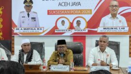 Penjabat (Pj) Bupati Aceh Jaya, Dr. A. Murtala, M.Si, menjalin silaturahmi dengan Komite Olahraga Nasional Indonesia (KONI) Aceh Jaya di Kantor KONI setempat, Senin (15/01/2024) (Foto untuk AJP)
