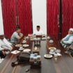 Pengurus Wilayah Himpunan Ulama Dayah Aceh (PW HUDA) Aceh Jaya bersilaturahmi dengan Penjabat (Pj) Bupati Aceh Jaya, Dr. A. Murtala di Pendopo Bupati Aceh Jaya, Senin (15/01/2024) (Foto untuk AJP)