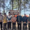 Penjabat (Pj) Bupati Aceh Jaya, Dr. A. Murtala mengunjungi Objek Wisata Pantai Nisero Panga, Kecamatan Panga, Kabupaten Aceh Jaya, Kamis (11/01/2024) (Foto/Kominsa)