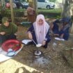 Pj. Ketua TP PKK Aceh Jaya, Mahdalena, SE, MSM., menghadiri kenduri apam yang digelar di Kantor MAA Aceh Jaya, Selasa (06/02/2024) (Foto untuk AJP)