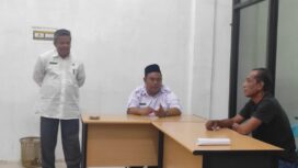 Sekretaris Daerah (Sekda) Kabupaten Aceh Jaya, Teuku Reza Fahlevi melakukan inspeksi mendadak (sidak) di sejumlah Satuan Kerja Perangkat Kabupaten (SKPK) pada hari pertama kerja paska libur panjang bulan Ramadan, Rabu (13/3/2024) (Foto AJP)
