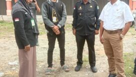 Penjabat (Pj) Bupati Aceh Jaya, Dr. A. Murtala, M.Si., bersama Pamatwil Polda Aceh, Kapolres, Dandim, Kajari, Danki Brimob dan pejabat terkait lainnya, meninjau beberapa lokasi Tempat Pemungutan Suara (TPS) di Kecamatan Panga dan Krueng Sabee, Rabu, (14/2/2024) (Foto untuk AJP)