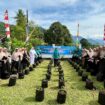 Pj Ketua TP PKK Aceh Jaya, Mahdalena, SE, MSM, saat menghadiri acara Gerakan Tanam (Gerkam) Cabai Serentak Seluruh Indonesia dalam rangka memperingati Hari Tanam Cabai PKK ke-52 tahun 2024 yang digelar di Gampong Sango, Kecamatan Jaya, senin (4 /3/2024) (Foto untuk AJP)