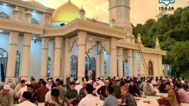 Ratusan Santri tergabung dalam Pengurus Besar Ikatan Santri Aceh Jaya (ISAJA) menggelar Safari Akbar dan buka puasa bersama di mesjid Agung Baitul Izzah Aceh Jaya, Rabu (3/4/2024) (Foto: ISAJA)