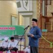 Asisten 1 Setdakab Aceh Jaya, Mustafa Ramadhan, membuka kegiatan Bimbingan Manasik Haji bagi 54 Jamaah Calon Haji (JCH) tahun 2024 yang diadakan oleh Kementerian Agama Kabupaten Aceh Jaya di Masjid Baitul Izzah, Calang, Selasa, (23/4/2024) (Dok. Prokopim)