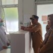 enjabat (Pj) Bupati Aceh Jaya, Dr. A. Murtala., M.Si., dan Sekretaris Daerah Aceh Jaya, T. Reza Fahlevi, MM., melakukan silaturrahmi ke sejumlah dinas di lingkungan Pemerintah Kabupaten Aceh Jaya pada hari pertama kerja pasca libur nasional dan Idul Fitri 1445 H, Selasa (16/04/2023) (Foto untuk AJP)