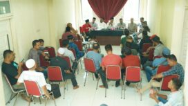Rapat persiapan pendaftaran pasangan Salem ke KIP Aceh Jaya, Senin (26/8/2024). (Media Center Salem) 