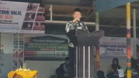 Bakal Calon Bupati Aceh Jaya, Safwandi, menghadiri acara Silaturahmi para wali santri dan keluarga besar Alumni Dayah Darun Nizam di Gampong Tanoh Anou, Kecamatan Teunom, Sabtu (3/8/2024) (Foto/Ist)