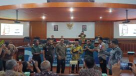 Pj Bupati Aceh Jaya, A. Murtala secara resmi meluncurkan aplikasi Super APP Smart Aceh Jaya Terdepan (SAJAN) di Aula Setdakab Aceh Jaya, Kamis (12/9/ 2024) (Foto/Ist)