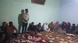 Calon Wakil Bupati Aceh Jaya nomor urut 2, Muslem D menggelar pertemuan dengan tim dan relawan di Desa Alue Gro Kecamatan Sampoiniet, Aceh Jaya, Kamis (10/10/2024) (Foto: Samsuarni)