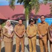 Pj Bupati Aceh Jaya, A. Murtala usai mengikuti Apel Netralitas ASN di halam Kantor Dinas Pendidikan dan Kebudayaan Kabupaten Aceh Jaya, Senin (7/10/2024) (Foto untuk AJP)