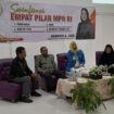 Anggota DPD RI/MPR RI Darwati A. Gani menggelar Sosialisasi Empat Pilar Kebangsaan di Aula Sekolah Tinggi Ilmu Ekonomi Sabang (STIES) Banda Aceh pada Kamis (24/4/2025) (Foto/Ist)