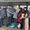 Bupati Aceh Jaya, Safwandi, S.Sos dan Wakil Bupati Aceh Jaya, Muslem D, SE memantau secara langsung Operasi Pasar Murah yang digelar di Komplek Pasar Ikan Gampong Blang, Calang, Jumat (21/3/2025) (Foto/Ist)