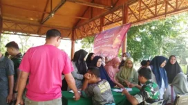 Kodim 0114 Aceh Jaya gelar bazar ramadhan kepada masyarakat di Makodim setempat, Selasa (25/3/2025) (Foto/Ist)