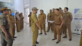 Bupati Aceh Jaya, Safwandi, S.Sos bersama rombongan melakukan inspeksi mendadak (sidak) ke sejumlah Satuan Kerja Perangkat Kabupaten (SKPK), Selasa (08/04/2025) (Foto/Ist)