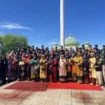 Pemerintah Kabupaten Aceh Jaya gelar upacara pakaian adat Aceh Pucok oen Nilam di halaman Kantor Bupati Aceh Jaya, Kamis (10/4/2025) (Foto/Ist)