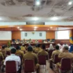 Bupati Aceh Jaya, Safwandi, S. Sos memimpin langsung Rapat Penyampaian Program 100 Hari Kerja Bupati dan Wakil Bupati Aceh Jaya yang digelar di Aula Setdakab Aceh Jaya, Senin (14/4/2025) (Foto/Ist)