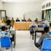 Dinas Pertanian Kabupaten Aceh Jaya melaksanakan kunjungan kerja (roadshow) ke sejumlah Balai Penyuluh Pertanian (BPP) yang tersebar di wilayah kabupaten setempat. Selasa (15/4/2025) (Foto/Ist)
