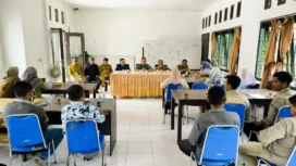 Dinas Pertanian Kabupaten Aceh Jaya melaksanakan kunjungan kerja (roadshow) ke sejumlah Balai Penyuluh Pertanian (BPP) yang tersebar di wilayah kabupaten setempat. Selasa (15/4/2025) (Foto/Ist)