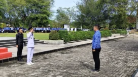 Wakil Bupati Aceh Jaya, Muslem D, S.E memimpin jalannya upacara peringatan Hari Otonomi Daerah ke-XXIX Tahun 2025. Upacara yang berlangsung khidmat ini dilaksanakan di halaman Kantor Bupati Aceh Jaya pada hari Jumat (25/4/2025) (foto/Ist)