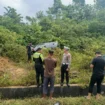 Mobil Dinas Kepala Kejaksaan Negeri (Kajari) Aceh Jaya, Muhammad Anggidigdo mengalami insiden kecelakaan lalu lintas tunggal di Jalan Banda Aceh – Meulaboh di Desa Crak Mong, Kecamatan Sampoiniet, Kabupaten Aceh Jaya, Senin (28/4/2025) (Foto/Ist)