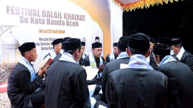 
 Iringan Shalawat Badar dan Rapai Geleng Warnai Pembukaan FDK se- Kota Banda Aceh di Surien