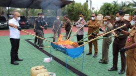 Pemusnahan Barang Bukti (BB) narkoba yang digelar Kejaksaan Negeri (Kejari) Aceh Jaya, Selasa (08/07/2025) (Foto/Ist)