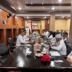 Pemerintah Kabupaten Aceh Jaya mengelar Rapat Koordinasi Kesiapan dan Penetapan Pembangunan Titik Venue yang digelar di Ruang Rapat Pimpinan Lantai III Setdakab, Rabu (23/07/2025) (Foto/Ist)