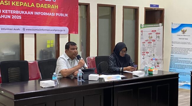 Plt. Sekretaris Daerah (Sekda) Kabupaten Aceh Jaya, Juanda, mengikuti kegiatan Monitoring dan Evaluasi (Monev) Keterbukaan Informasi Publik Tahun 2025 yang diselenggarakan di Aula Sekretariat Komisi Informasi Aceh (KIA), Banda Aceh, Rabu (15/10/2025) (Foto/Ist)