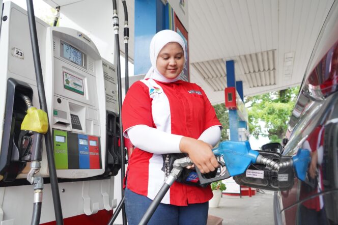 
 Pertamina Regional Sumbagut Jaga Layanan Energi, Operator SPBU Tetap Bertugas di Hari Raya