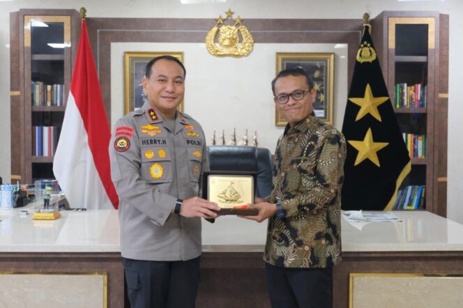 
 Pertamina Patra Niaga Sumbagut Perkuat Sinergi dengan Polda Riau dalam Menjaga Ketahanan Energi