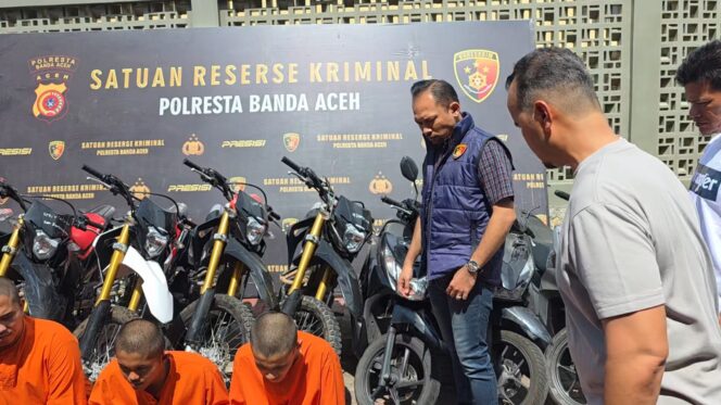 
 Pasutri di Banda Aceh Tampung Motor Hasil Curian, Polresta Amankan Pelaku dan 9 Barang Bukti
