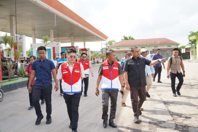 
 Pertamina bersama DPR RI dan BPH Migas Tinjau SPBU di Riau, Jaga Kelancaran Distribusi BBM