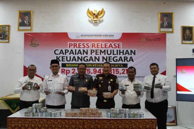 
 Kejari dan Pemkab Aceh Jaya Pulihkan Rp 2 Miliar Lebih Keuangan Negara