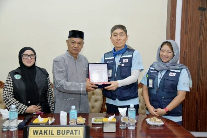 
 Wabup Armia Sambut 26 Mahasiswa asal Korsel dan UGP Takengon