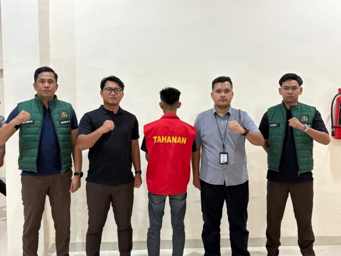 
 Sebulan Buron, Kejari Aceh Selatan Tangkap DPO Migas