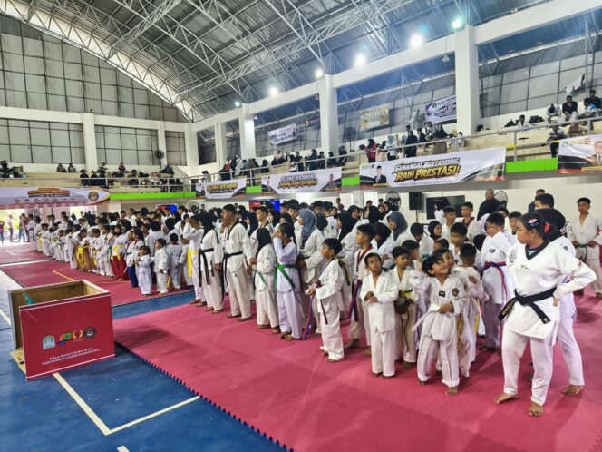 
 Atlet Taekwondo peserta Open championship Piala Bupati Aceh Jaya, Sabtu (26/9/2026) (Foto/AJP-Putri) 